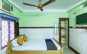 Oyo 72018 Hotel 24 Seven